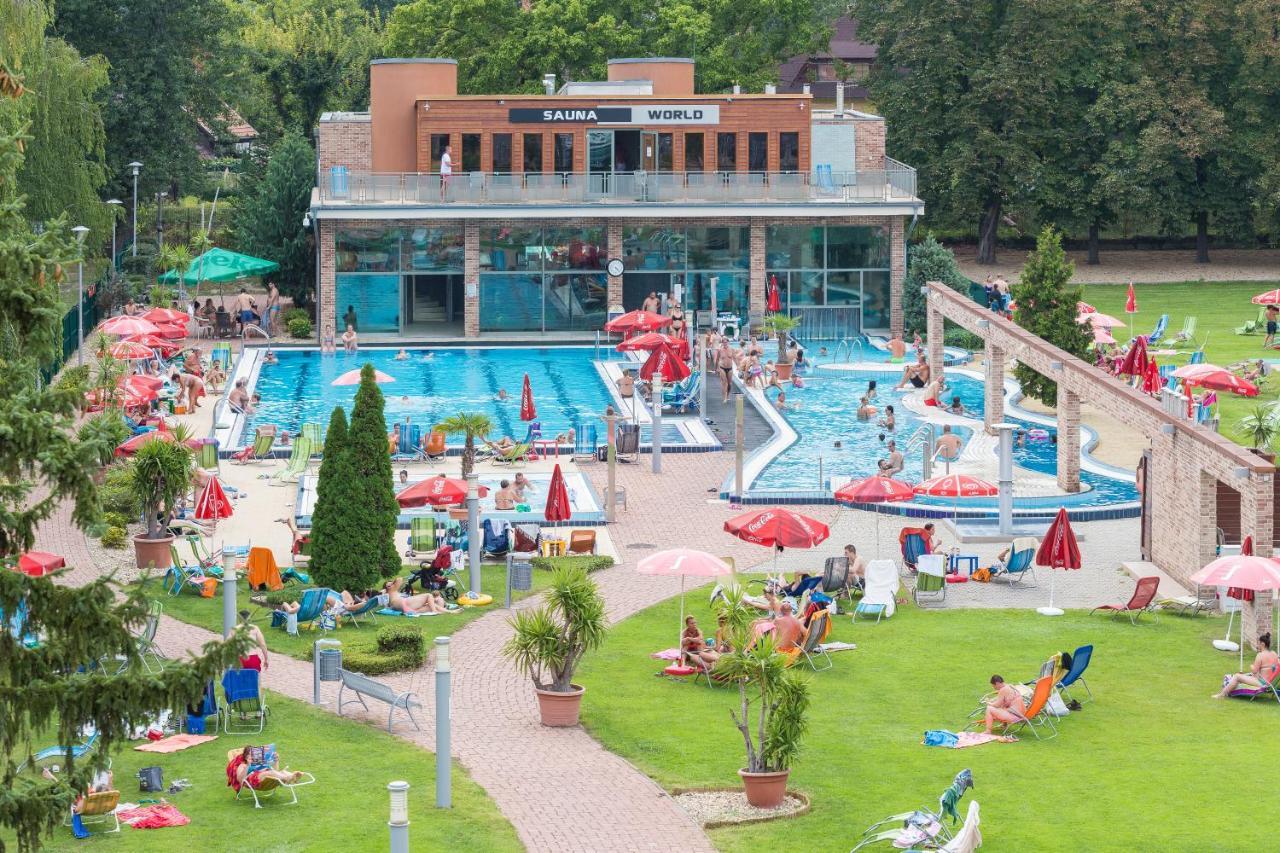 Holiday Beach Budapest Wellness Hotel With Sauna Park Kültér fotó